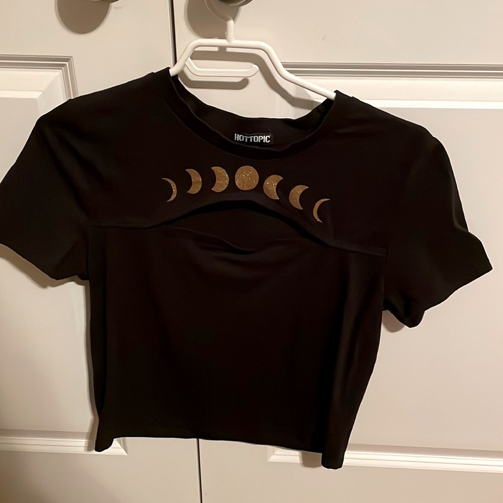 Hottopic phases of the moon crop top